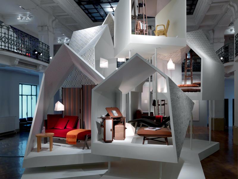 sala liberty allestita da Hermes in occasione del salone del mobile 2013